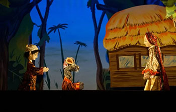 Діти з інвалідністю представили в Полтаві виставу за мотивами індонезійського фольклору