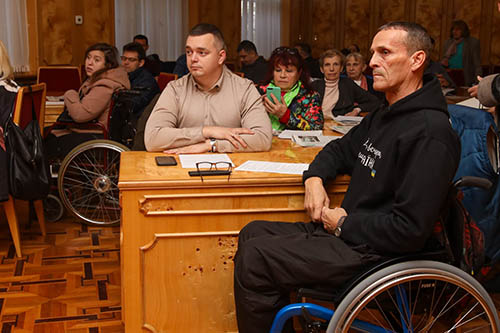 Круглий стіл "Право на працю для всіх" 