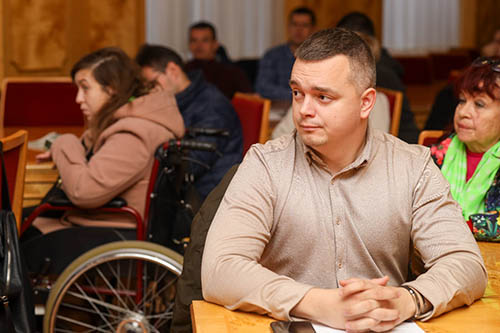 Круглий стіл "Право на працю для всіх" 