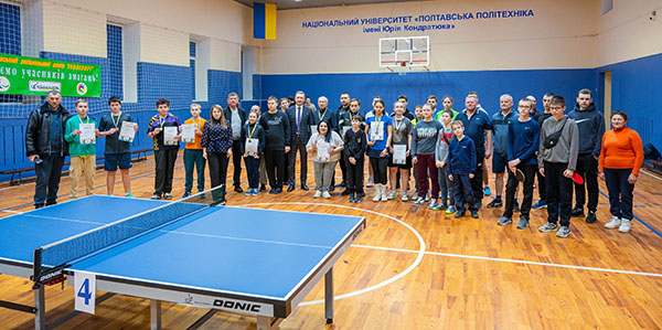 Унікальний теніс серед людей з інвалідністю. Унікальний теніс серед людей з інвалідністю.